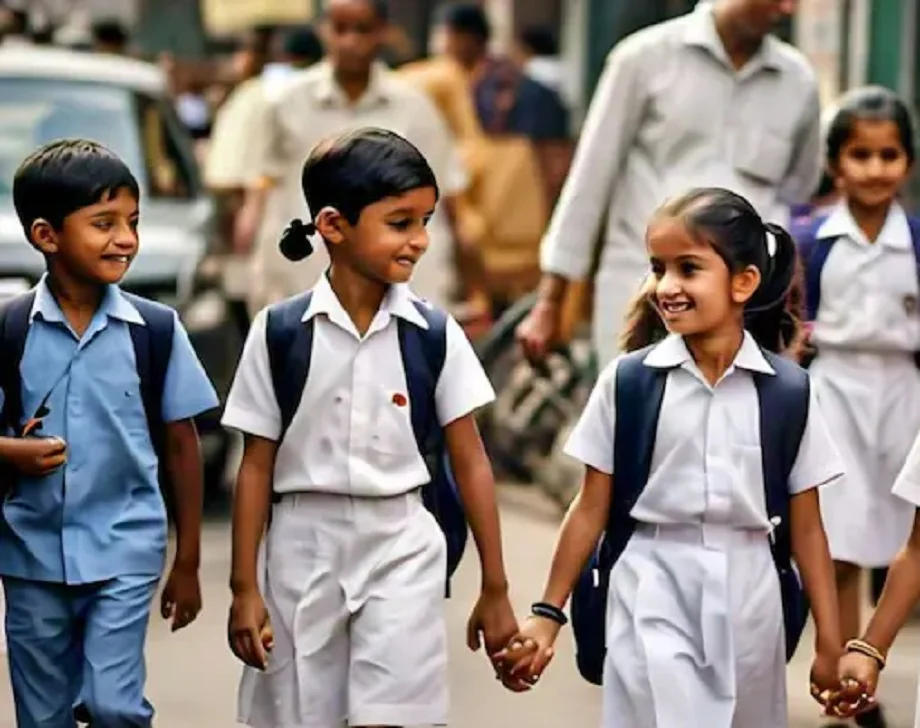 Rajasthan: 5वीं क्लास तक के बच्चों का 17 जनवरी तक स्कूलों में अवकाश घोषित, इन जिलों में बढ़ा दी गई हैं छुटि्टयां