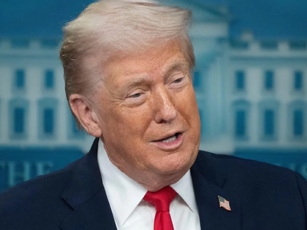 कनाडा के बाद Donald Trump ने ब्रिटेन को दे डाली ये चेतावनी, कहा- ऐसा करना बहुत खतरनाक...
