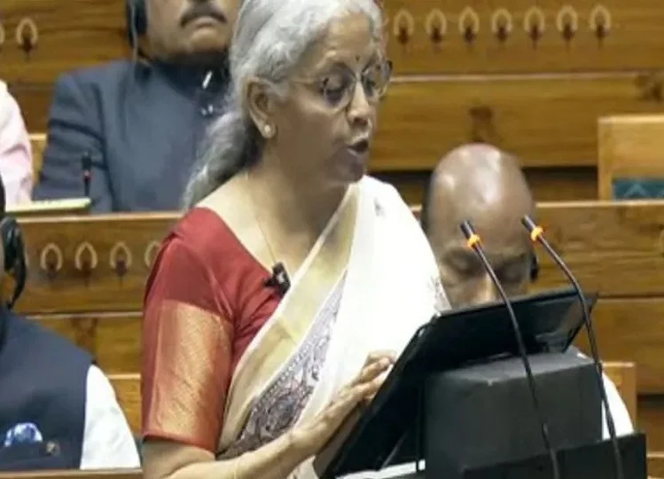 Union Budget: 12 लाख तक की कमाई पर अब नहीं देना होगा इनकम टैक्स, निर्मला सीतारमण ने बजट में की ये दस बड़ी घोषणाएं