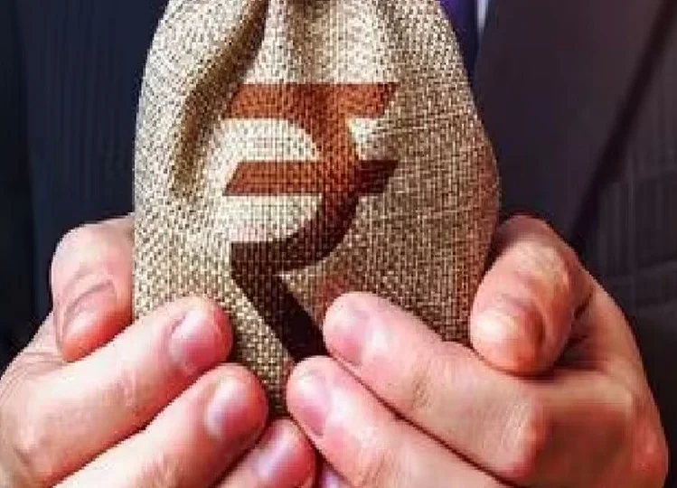 Union Budget 2025-26: इन चीजों को खरीदने के लिए अब खर्च करने होंगे ज्यादा पैसे, निर्मला सीतारमण ने कर दिया है ये ऐलान