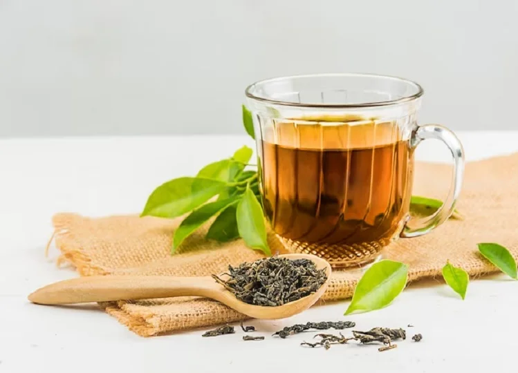 Health Tips: ज्यादा ग्रीन टी पीने से हो सकती हैं ये पांच परेशानियां, जान लें आप