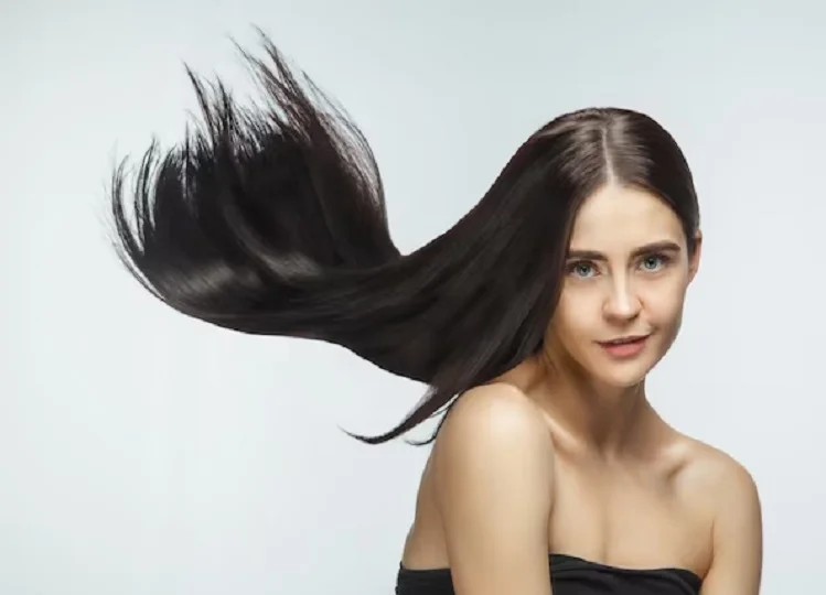 Hair Care Tips: इस प्रकार बालों में लगा लें दही, बन जाएंगे मजबूत और चमकदार