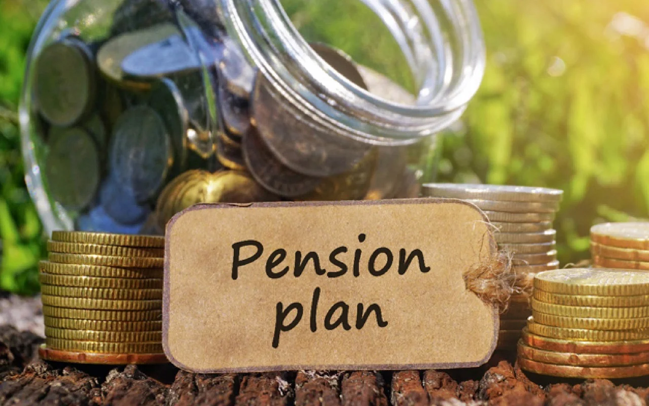 Atal Pension Yojana: हर महीने करें 210 रुपए निवेश, मिलेगी हर माह पांच हजार रुपए की पेंशन