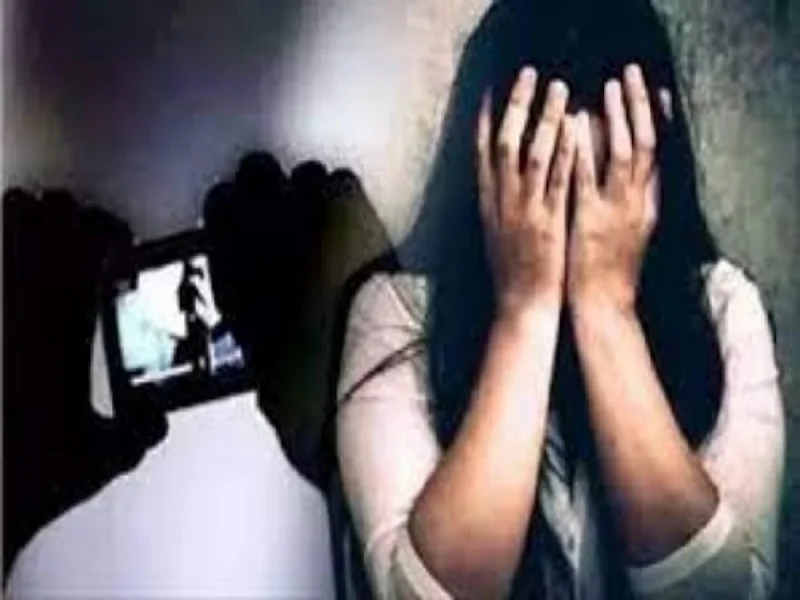 Rajasthan Crime: प्रेमिका से मांगा आपत्तिजनक वीडियो, फिर ब्लैकमेल कर दोस्तों से करवाया दुष्कर्म
