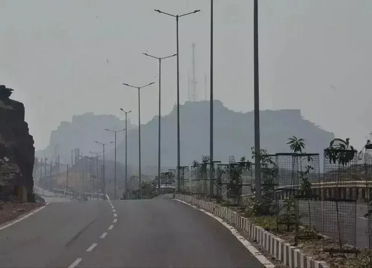 Weather update: राजस्थान में बदलेगा मौसम, पश्चिमी जिलों में हो सकती हैं बूंदाबांदी, जाने कैसा रहेगा आगे मौसम