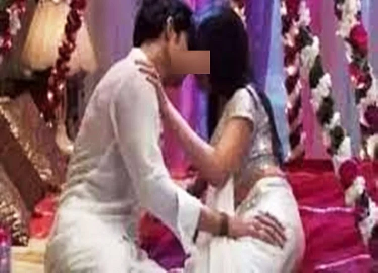 Uttar Pradesh: प्रेमजाल में फांस युवती के साथ बना लिए शारीरिक संबंध, फिर पांच दोस्तों से भी करवा...