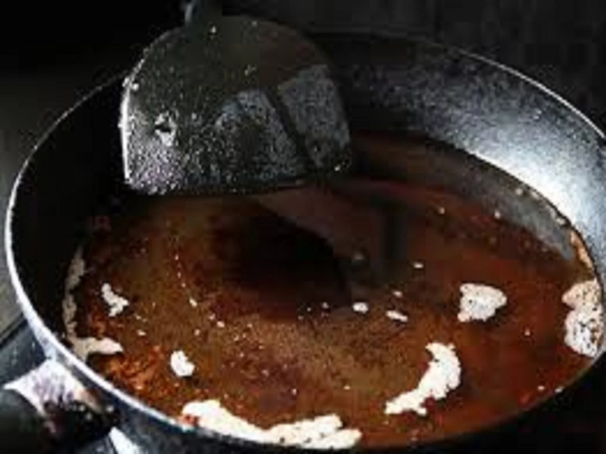 Health Tips: सेहत ही नहीं त्वचा के लिए भी हानिकारक होता है ये तेल, जान लें