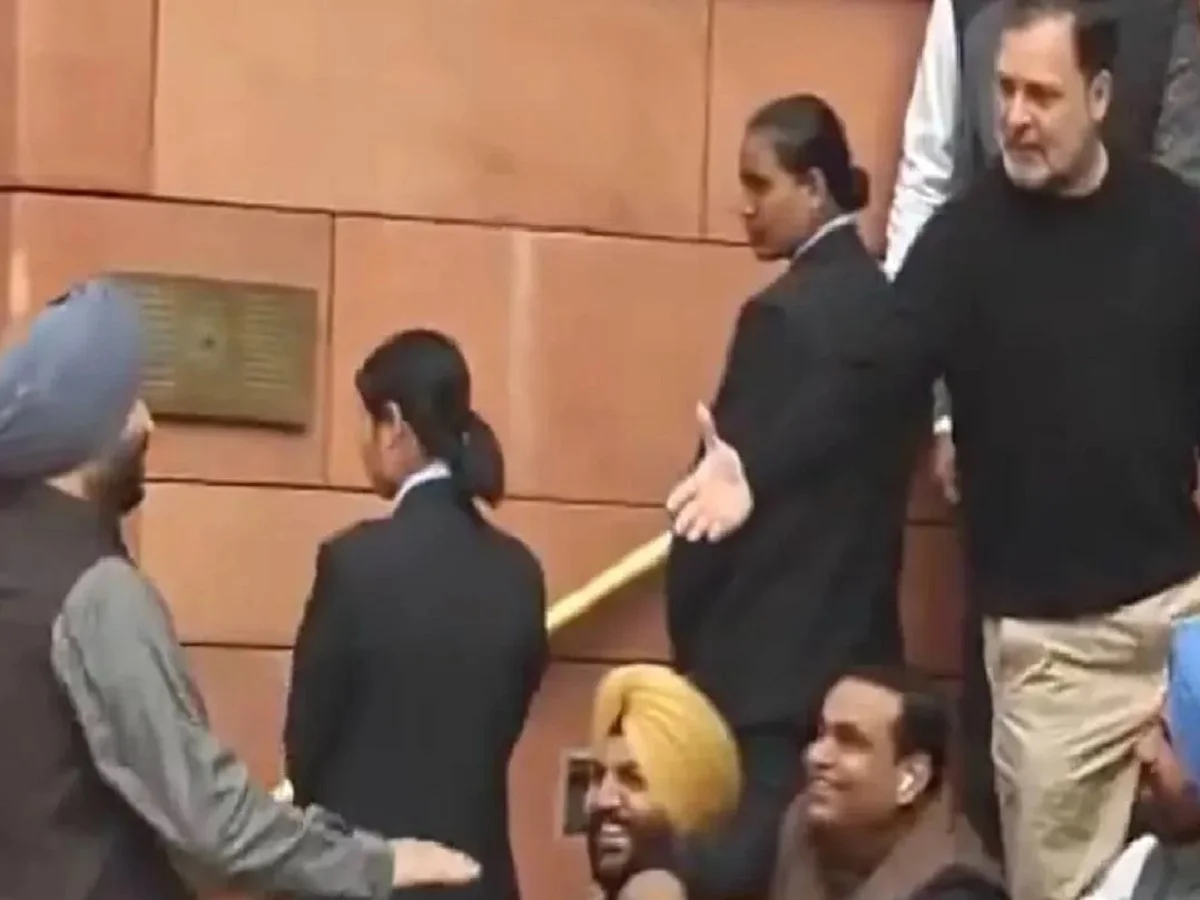 Rahul Gandhi ने इस केन्द्रीय मंत्री को बोल दिया अपना गद्दार दोस्त, फिर दोनों नेताओं के बीच संसद परिसर में ही…