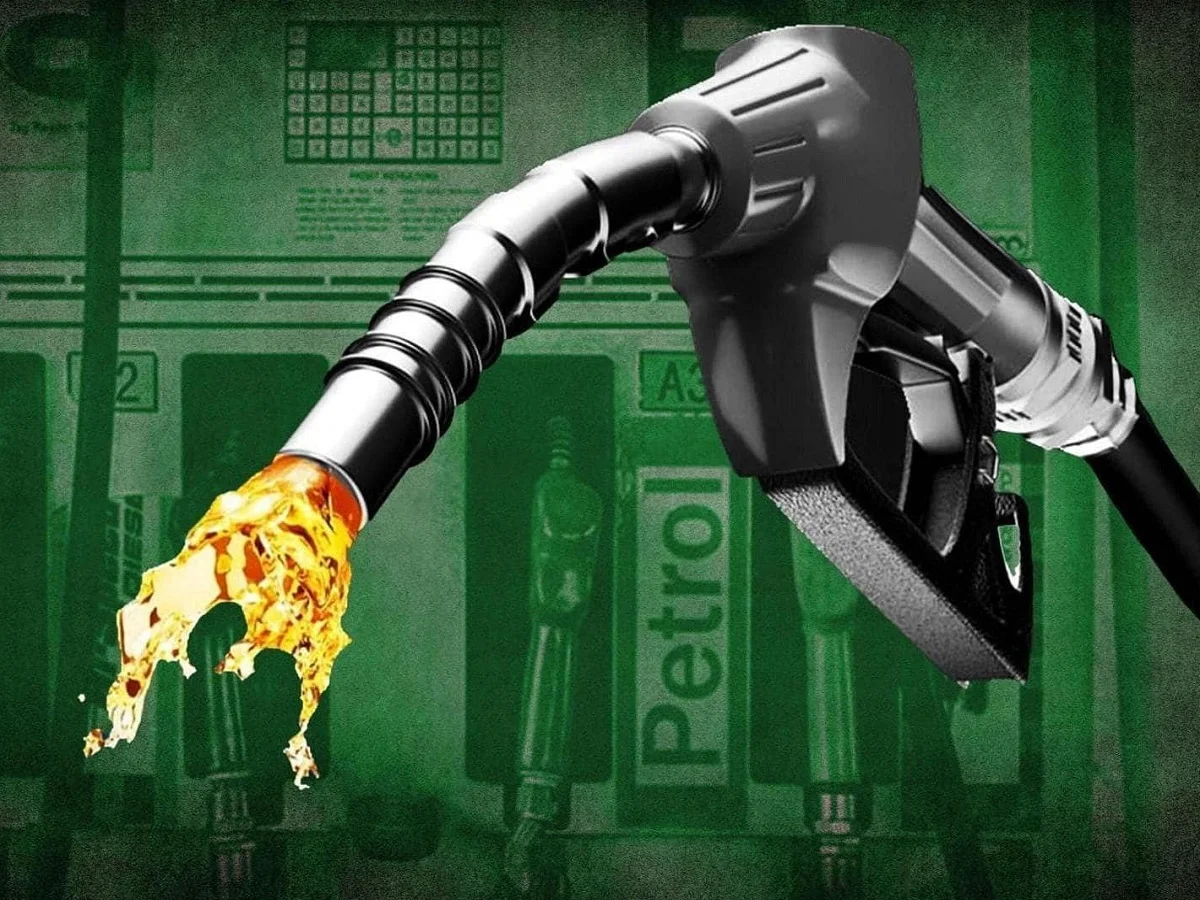 Petrol-diesel prices: कम हो गई हैं या बढ़ गई हैं दोनों ईंधनों की कीमतें, देख लें नई रेट लिस्ट