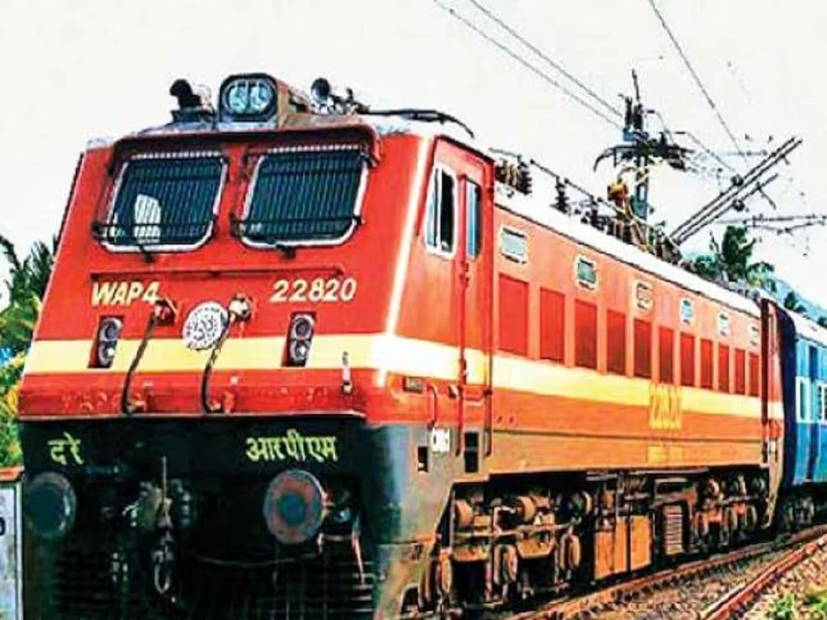 रेल यात्रियों को जल्द ही मिल सकती है खुशखबरी, उठाया जा सकता है ये कदम