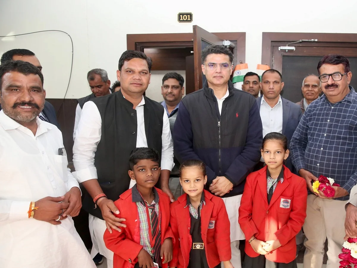 Rajasthan: Sachin Pilot ने कसा तंज, कहा- जो नेता लोगों से दूर होकर घमंड में डूब जाते हैं, जनता उन्हें नकार देती है