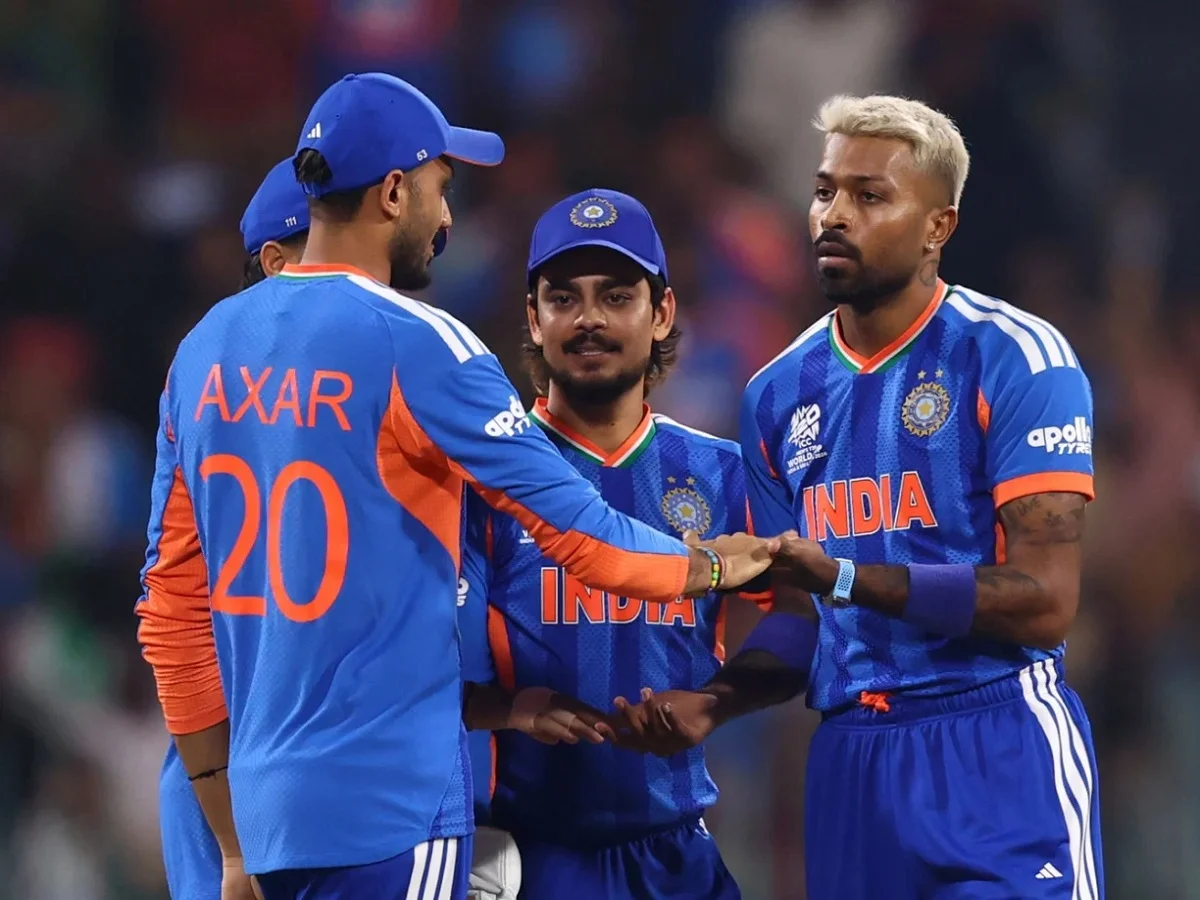 पाकिस्तान के खिलाफ मैच में Hardik Pandya ने पहनी इतने लाख की घड़ी, जानकर उड़ जाएंगे होश