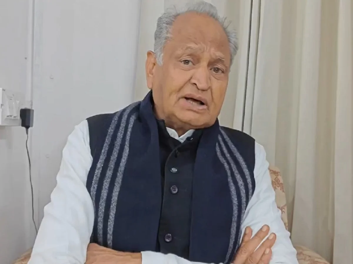 बीकानेर में छात्रा की हत्या को लेकर Gehlot का बड़ा बयान, कहा- प्रदेश में 'पर्ची सरकार' के आने के बाद कानून व्यवस्था…