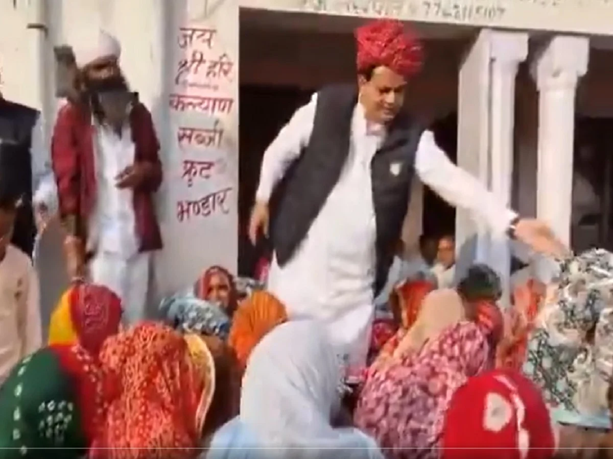 Rajasthan: कंबल विवाद पर भाजपा के पूर्व सांसद जौनपुरिया ने दिया है ये बयान, जूली ने साधा था निशाना
