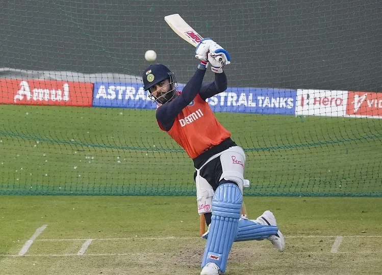 Champions Trophy: शिखर धवन का ये रिकॉर्ड तोड़ने से अब केवल 51 रन ही दूर हैं विराट कोहली