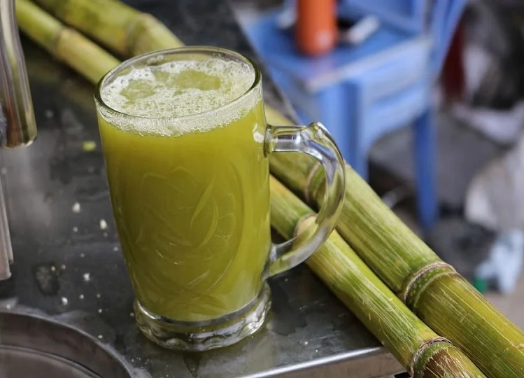 Health Tips: आपके लिए खतरनाक हो सकता हैं गन्ने का जूस, सेवन करने से पहले एक बार जरूर सोच ले
