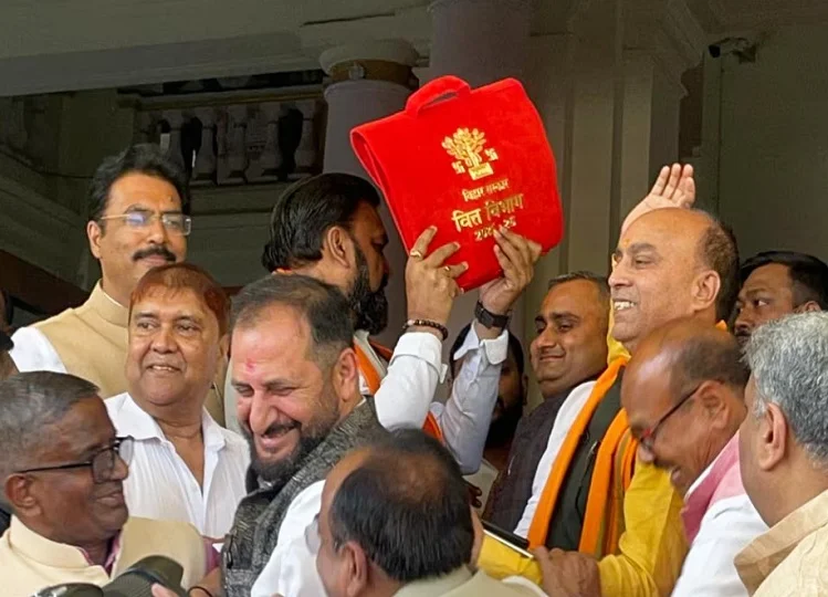 Bihar Budget:  अब महिलाओं को इसमें भी मिलेगा 33 प्रतिशत आरक्षण, इस बात का भी कर दिया गया है ऐलान