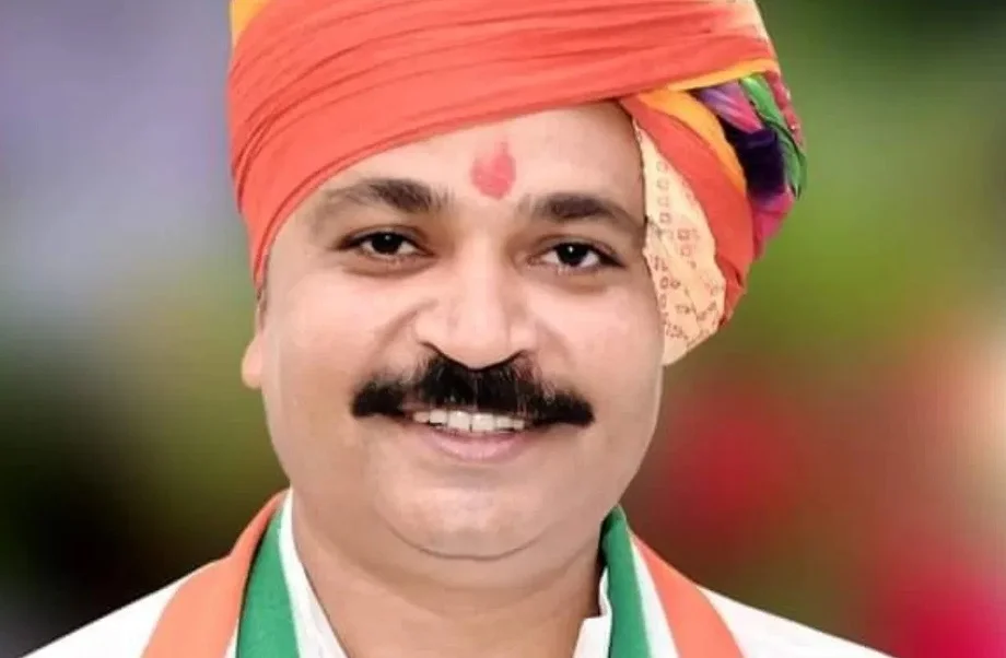 सरकार की नाकामी जनता पर भारी पड़ रही है: Tika Ram Jully