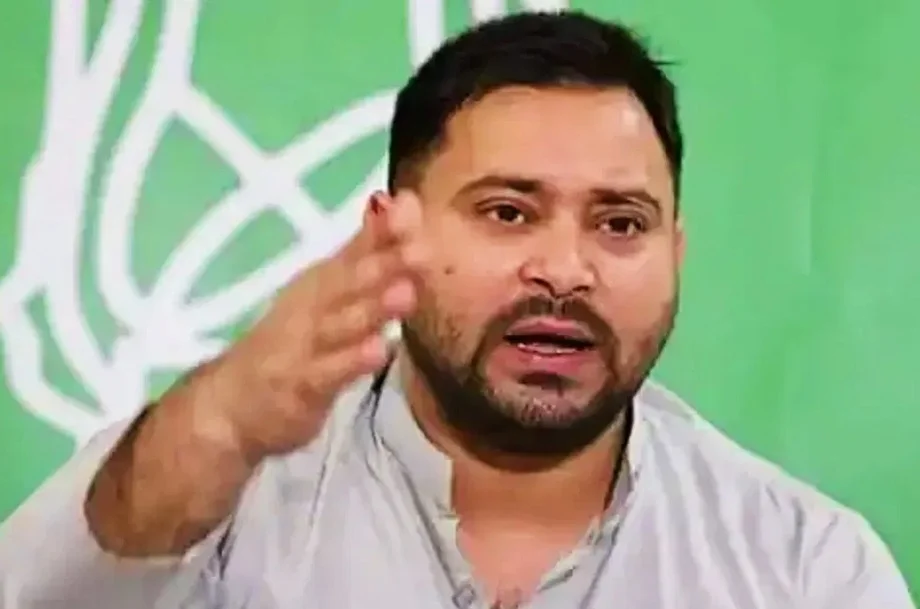 Bihar Assembly Elections:  तेजस्वी यादव ने चुनाव से पहले कर दी हैं ये बड़ी घोषणाएं