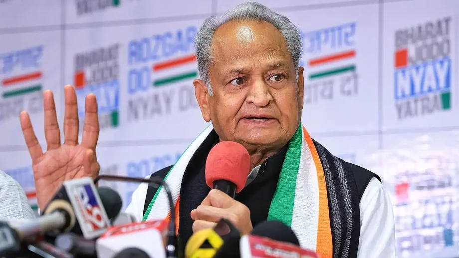 Rajasthan Politics: कांस्टीट्यूशन क्लब उद्घाटन को लेकर सियासत गर्म, पूर्व सीएम अशोक गहलोत ने कही ये बड़ी बात