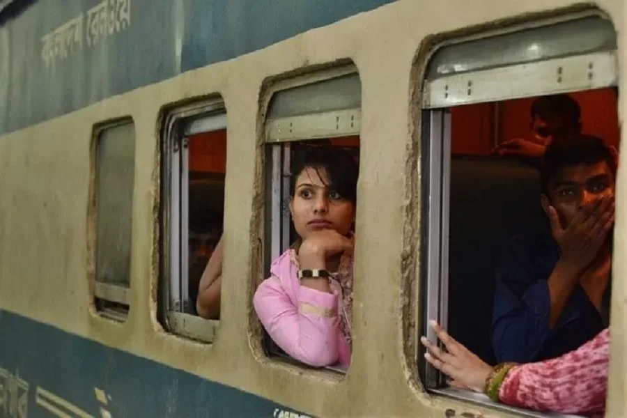 भारतीय रेलवे का नया नियम: अब महिलाओं को मिलेगा लोवर बर्थ, विशेष कोटे से मिलेगा यह फायदा