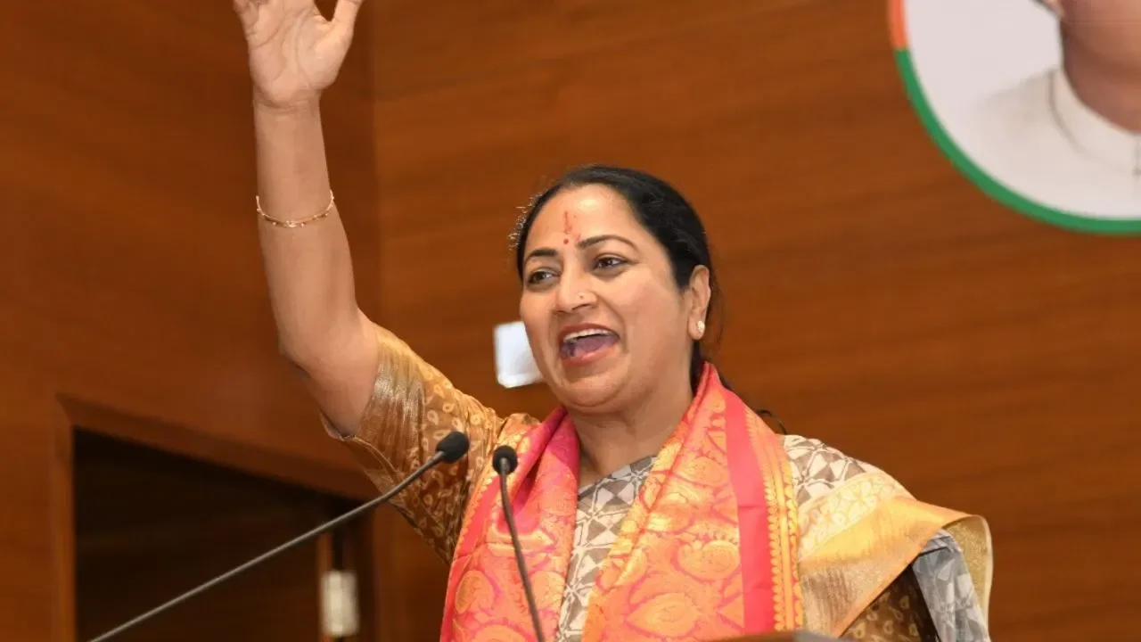 दिल्ली में महिला समृद्धि योजना को मिली मंजूरी, जानें कौन होंगी लाभार्थी