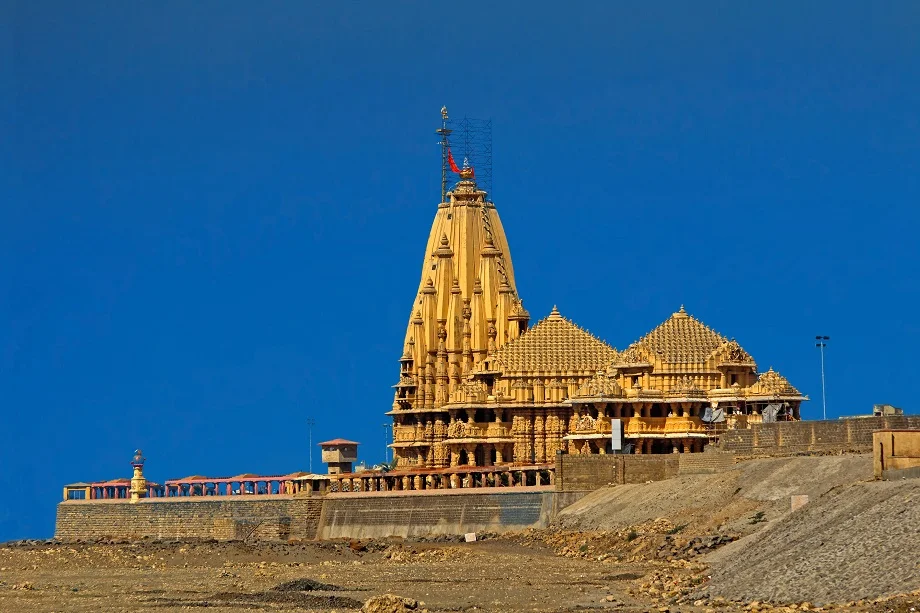 Travel Tips: आईआरसीटीसी ने सोमनाथ यात्रा के लिए पेश किया है ये टूर पैकेज, देना होगा केवल इतना ही किराया
