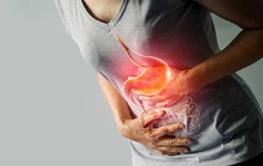Health Tips: गैस की परेशानी को दूर करने के लिए आज से ही अपना लें ये उपाय