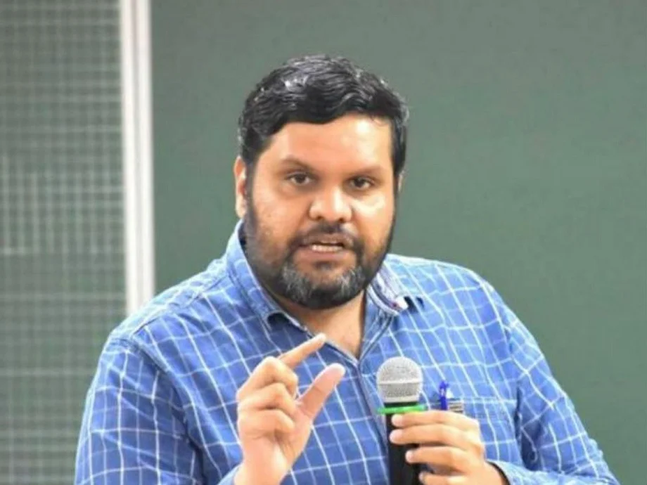 अपनी ही पुरानी पार्टी के लिए Gaurav Vallabh ने बोल दी है ये बड़ी बात, कहा-मल्लिकार्जुन खड़गे को मीट खाना...