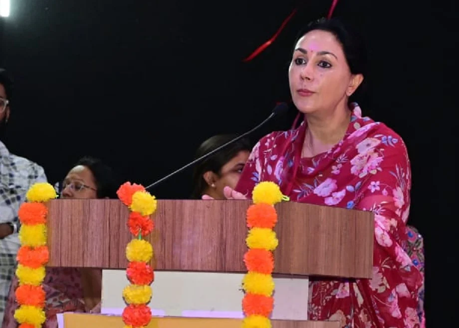 Rajasthan: भजनलाल सरकार ने अब इन्हें दे दी है बड़ी सौगातें, घर-घर बंटने लगी मिठाइयां