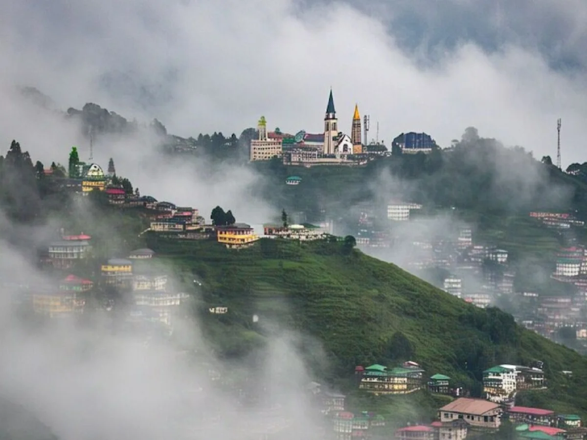 Travel Tips: आइजोल की प्राकृतिक खूबसूरती जीत लेगी आपका दिल, इस कारण यादगार बनेगा टूर