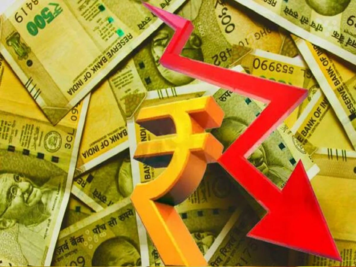 डॉलर के मुकाबले इतिहास के सबसे निचले स्तर पहुंचा भारतीय रुपया, बढ़ गई है चिंता