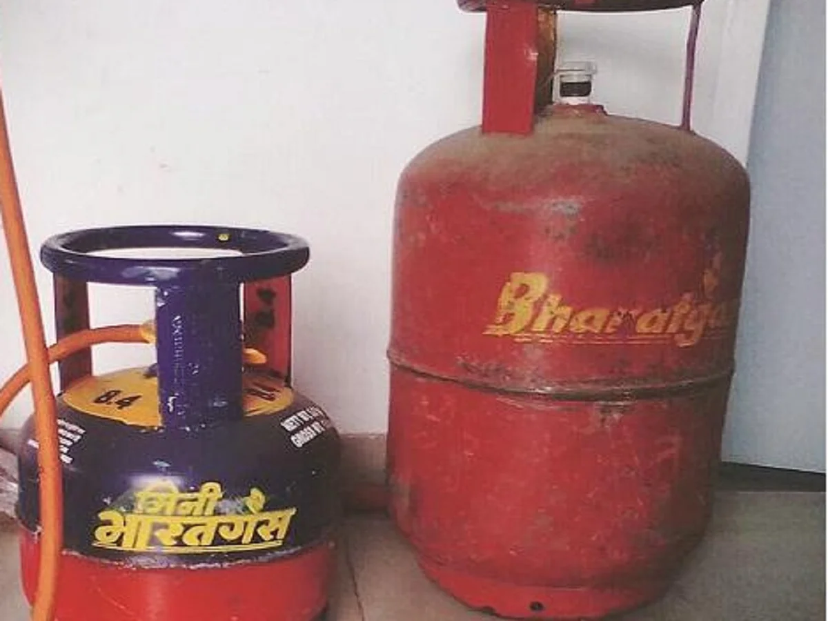 Government Scheme: इन लोगों को 5 किलो का एलपीजी कनेक्शन देगी सरकार, आवेदक के पास होने चाहिए ये दस्तावेज