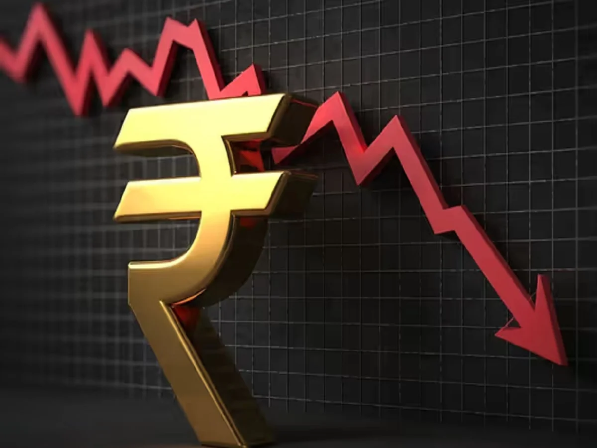  इजराइल-अमेरिका और ईरान जंग के बीच डॉलर के मुकाबले 94 के पार पहुंचा रुपया
