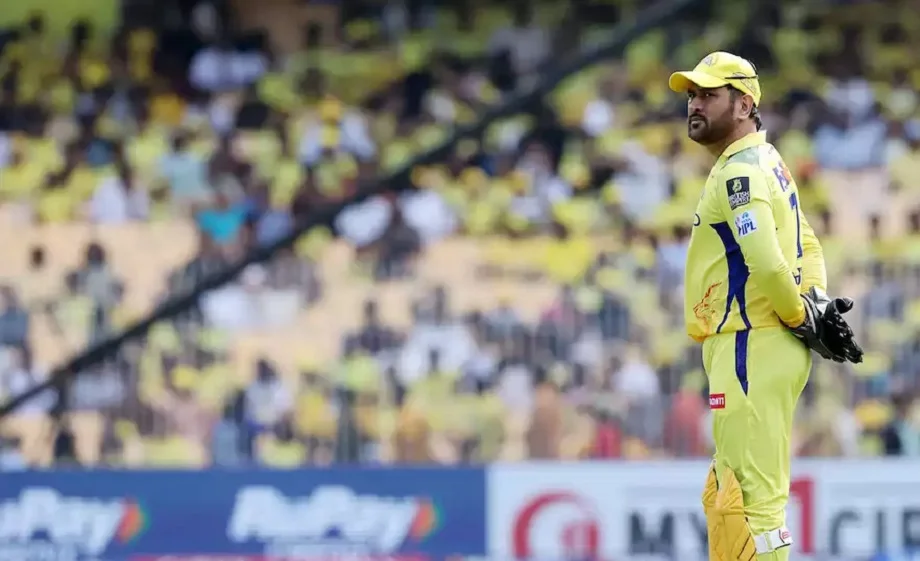 IPL 2025:  खराब प्रदर्शन के बाद धोनी को फिर से मिली सीएसके की कप्तानी, ऋतुराज गायकवाड़ बाहर, कोच ने बोल दी ये बात