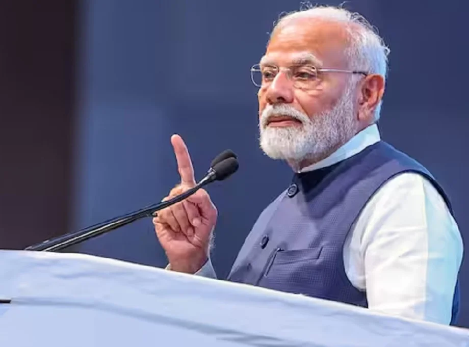 PM Modi ने कांग्रेस पर साधा निशान, कहा- मुस्लिमों से इतना ही प्यार है तो...