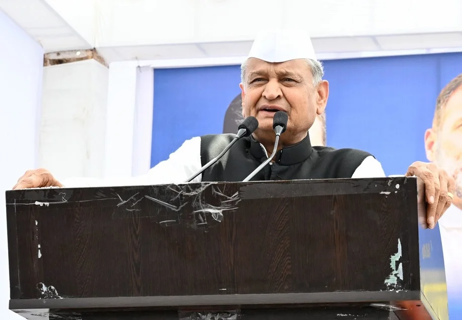 Rajasthan: अशोक गहलोत ने कांग्रेस कार्यकर्ताओं से बोल दी है बड़ी बात, कहा- जेल जाने की तैयारी...