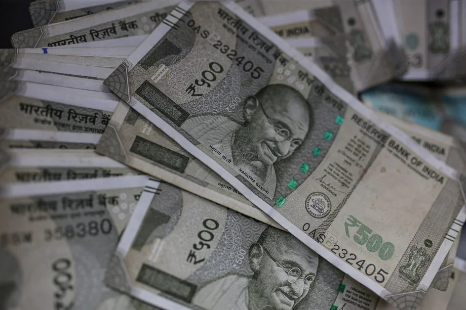 Government scheme: इस योजना में केन्द्र सरकार दे रही है बिना ब्याज के पांच लाख रुपए का लोन, जान लें आप