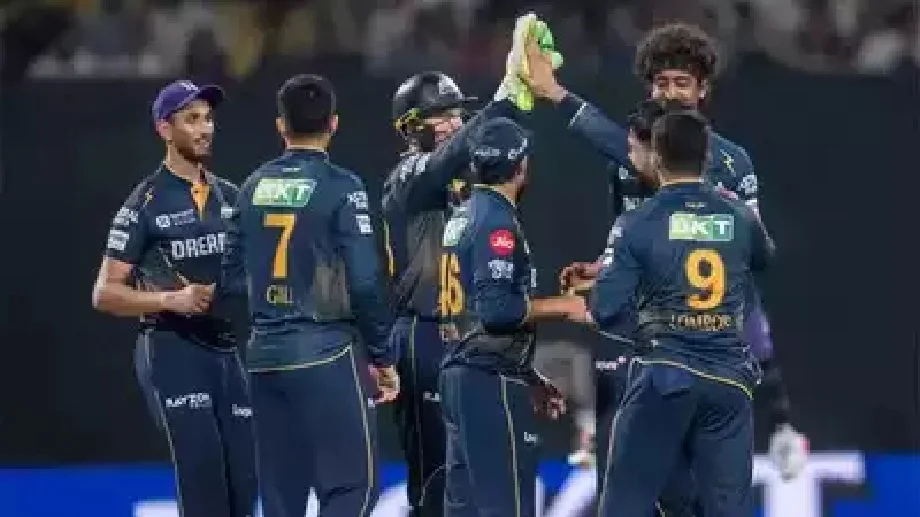 IPL 2025: 39 रनों से मिली हार के बार फैंस बोले, 'केकेआर नहीं है तैयार' 