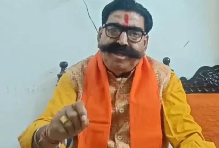 Rajasthan: मंदिर में गंगाजल छिड़कने वाले भाजपा नेता ज्ञानदेव आहूजा पर गिरी, पार्टी ने उठा दिया है ये बड़ा कदम 