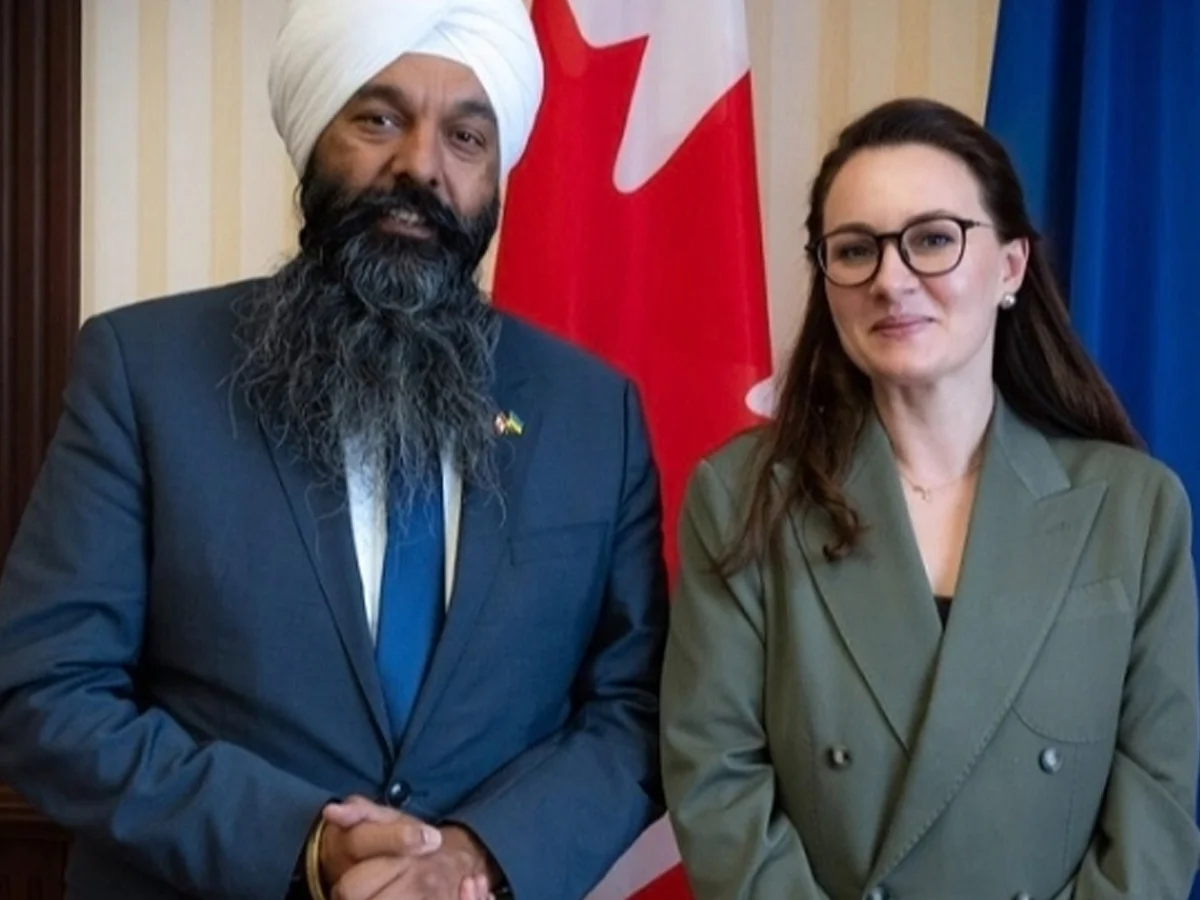 Canada ने बढ़ाया यूक्रेन की आर्थिक मदद के लिए हाथ