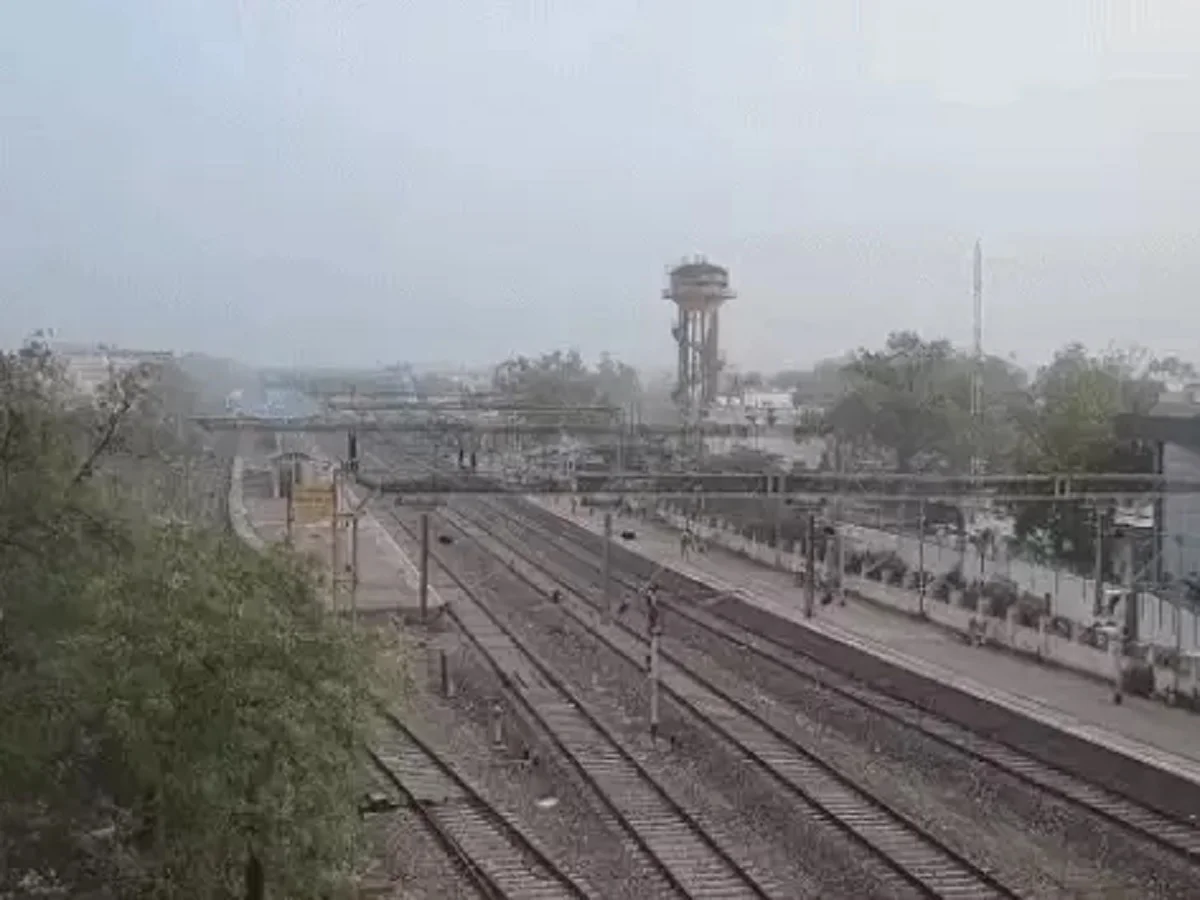 Rajasthan Weather Update: बारिश से आज भी नहीं मिलेगी राहत, जारी हुए ऑरेंज और येलो अलर्ट