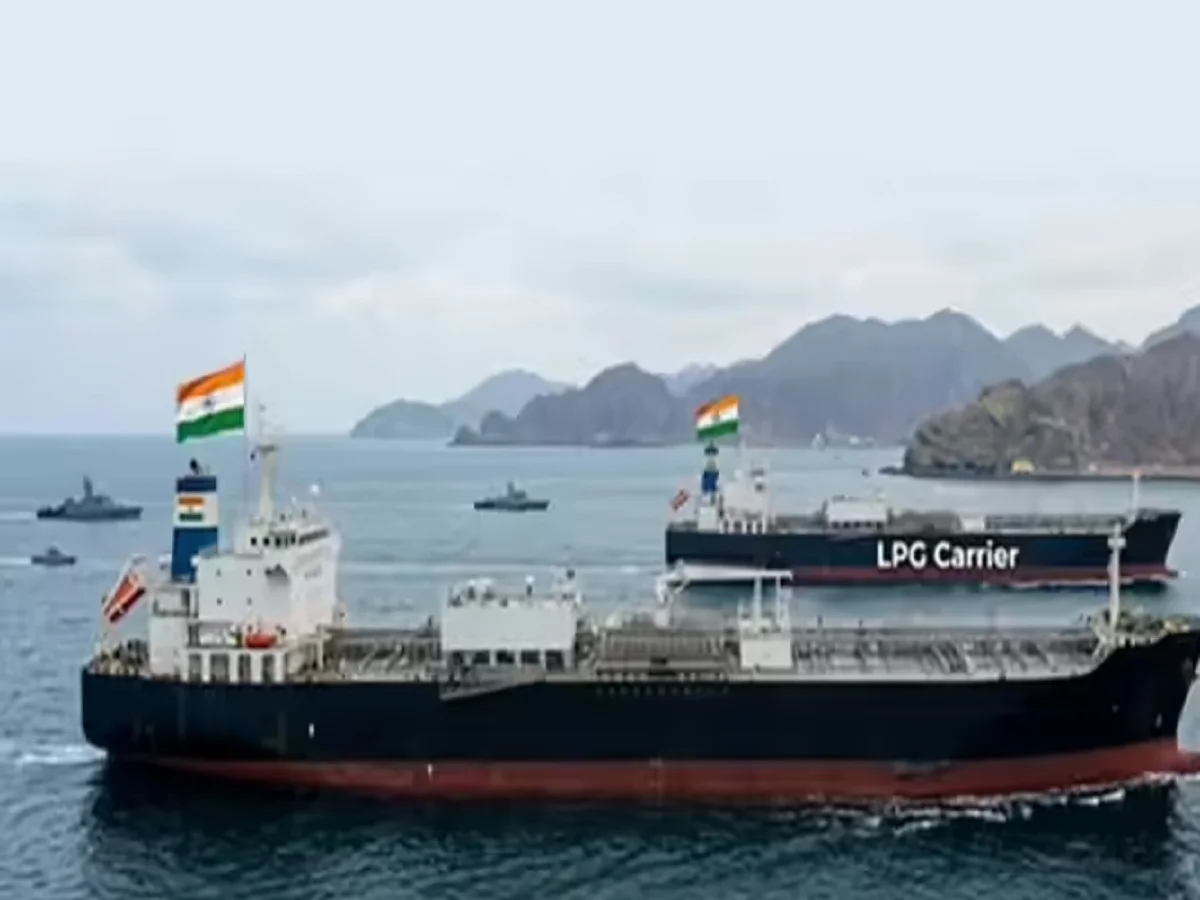 सीजफायर के बाद भारत ने होर्मुज के पश्चिमी हिस्से में फंसे 16 जहाजों को बाहर निकालने के लिए उठा लिया है ये बड़ा कदम