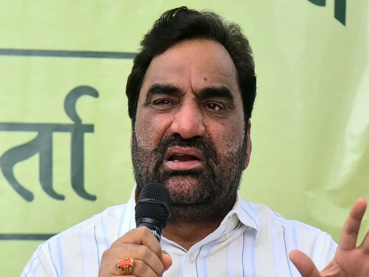 Rajasthan:  हनुमान बेनीवाल ने स्वास्थ्य मंत्री खींवसर पर लगाया गंभीर आरोप, पीएम मोदी से भी कर डाली है ये मांग