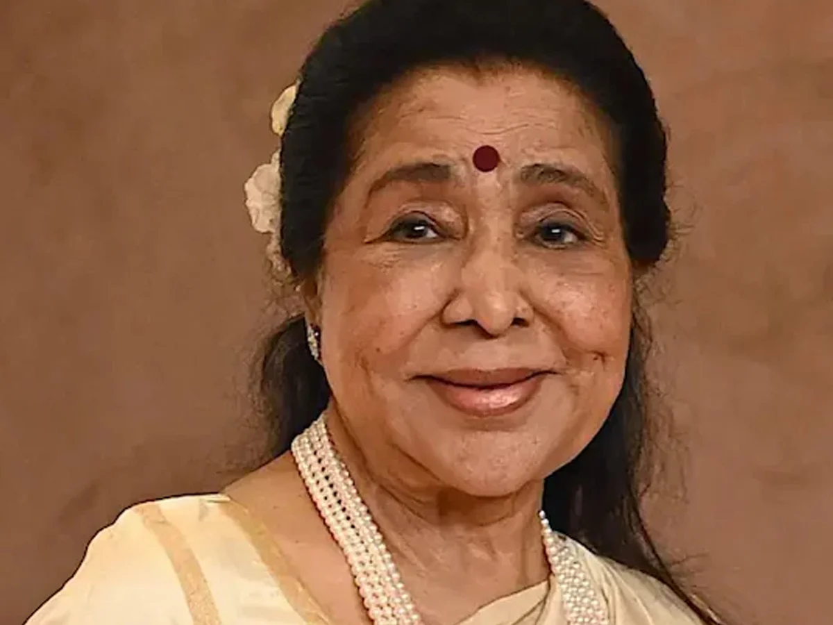 Asha Bhosle Passes Away: 82 साल का रहा है सिंगिंग कॅरियर, 12,000 से ज्यादा गानों में दी आवाज, जानें ये बातें