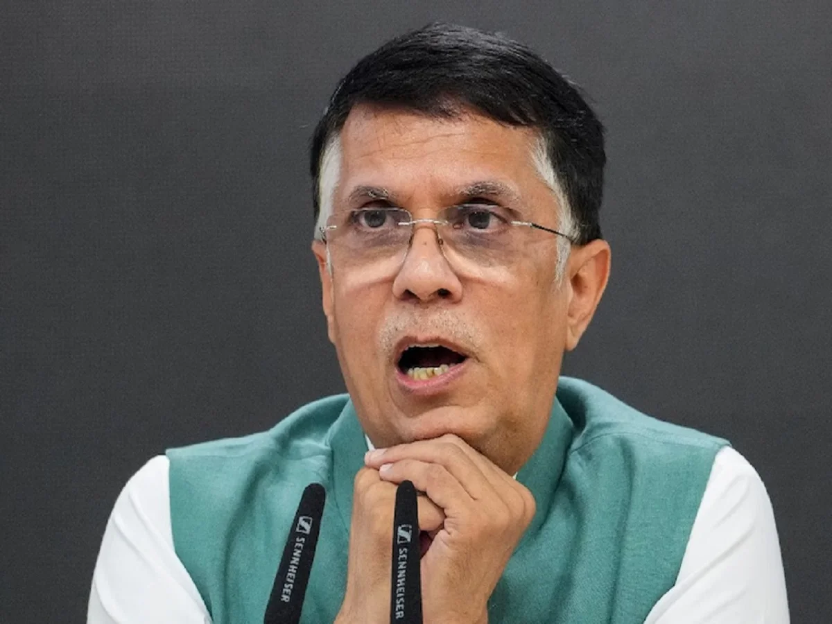 कांग्रेस नेता Pawan Khera को लगा बड़ा झटका, सुप्रीम कोर्ट ने ट्रांजिट बेल पर लगा दी रोक