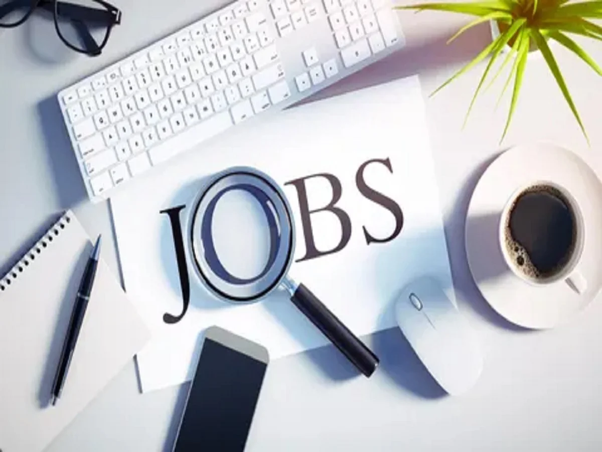 job news 2026: 10वीं-12वीं पास के लिए निकली हैं नौकरी, कर सकते हैं आप भी आवेदन