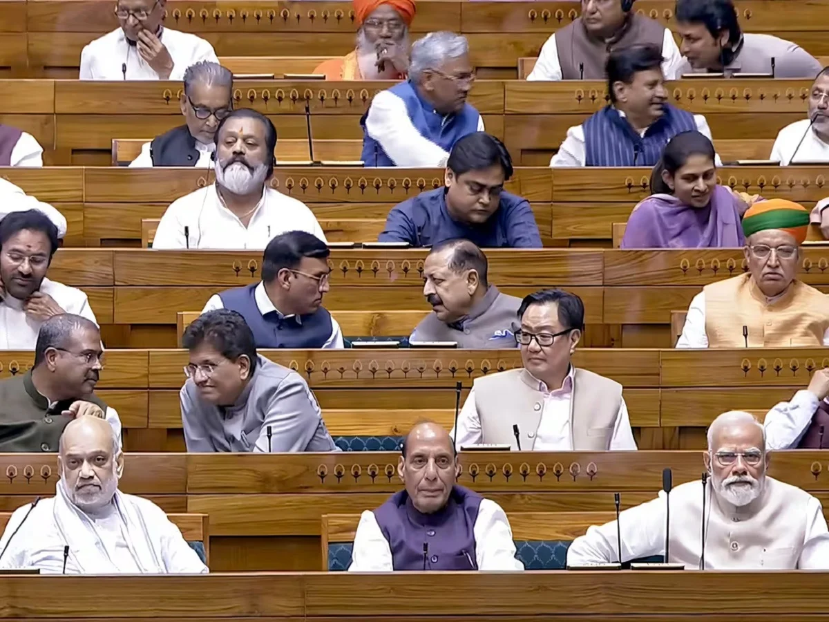 2014 में सत्ता में आने के बाद Modi सरकार को पहली बार मिली लोकसभा में बड़ी शिकस्त, पास नहीं करवा सकी महिला आरक्षण बिल