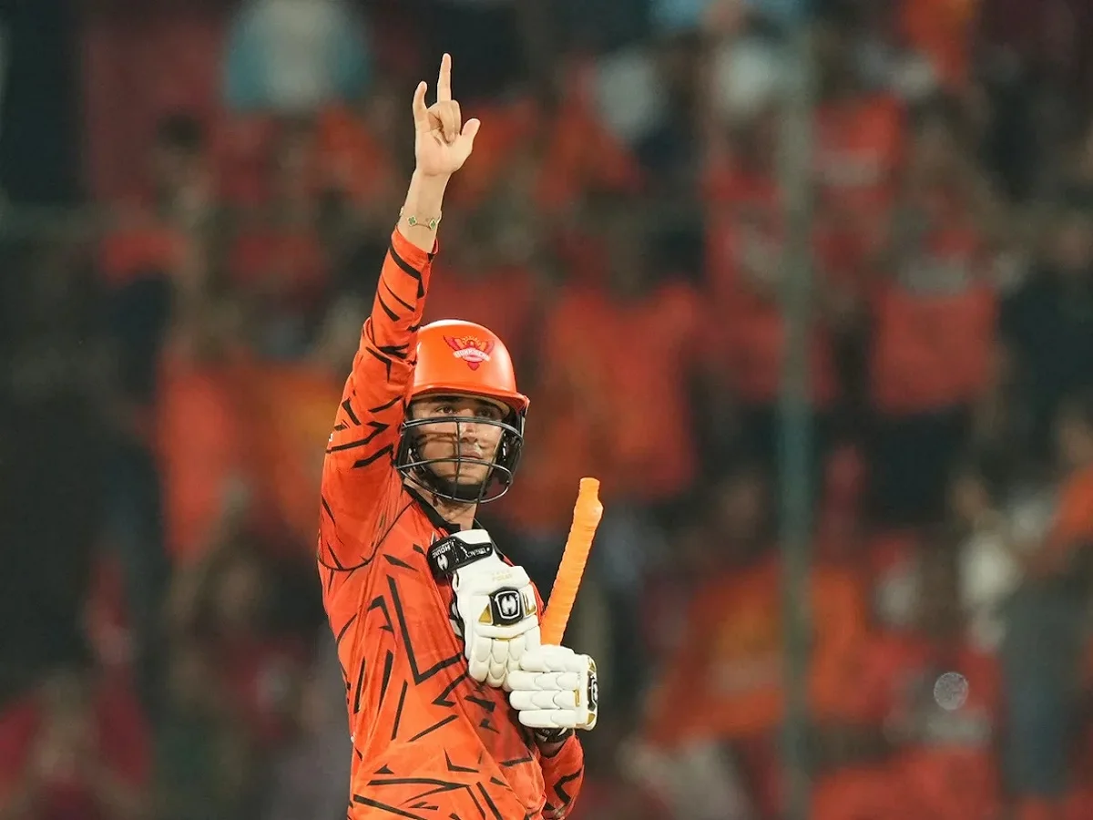 IPL 2026: अभिषेक शर्मा ने धोनी को छोड़ा पीछे, हासिल कर ली है ये बड़ी उपलब्धि
