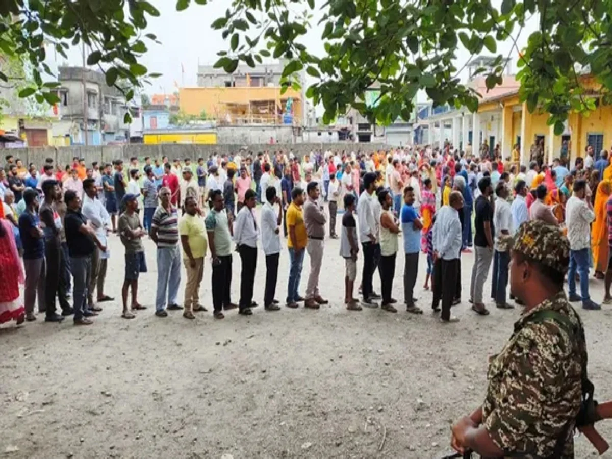Assembly Elections: पश्चिम बंगाल की 152 और तमिलनाडु की 234 सीटों के लिए हो रहा है मतदान, राहुल गांधी ने बोल दी है ये बात